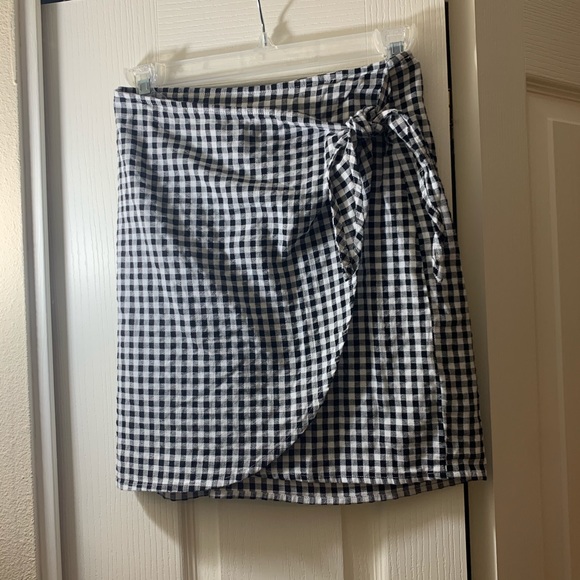 Madewell Women’s Gingham Wrap Skirt - Picture 7 of 8